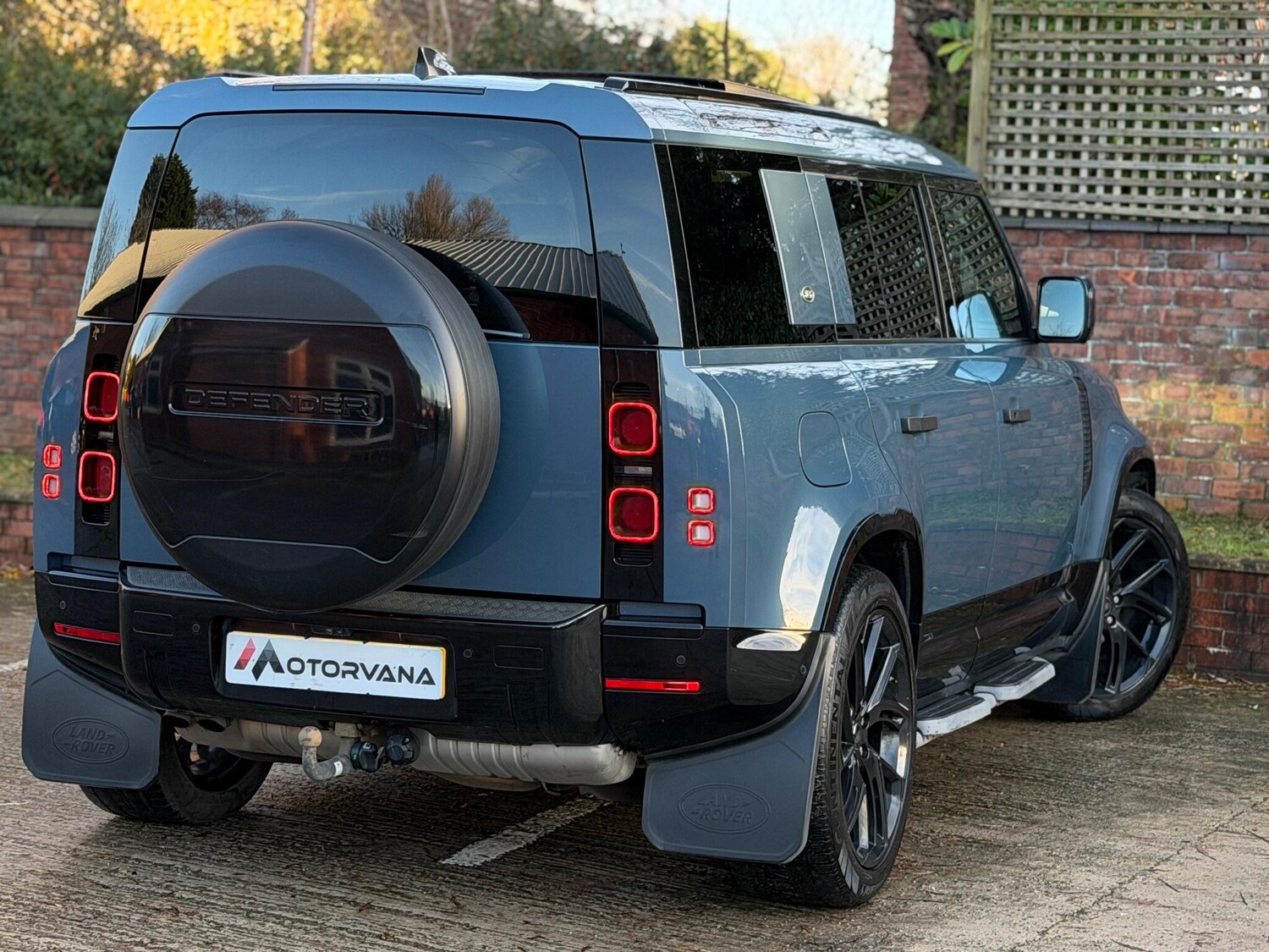 Used Land Rover Defender 110 for sale - 76964657: Photo 18