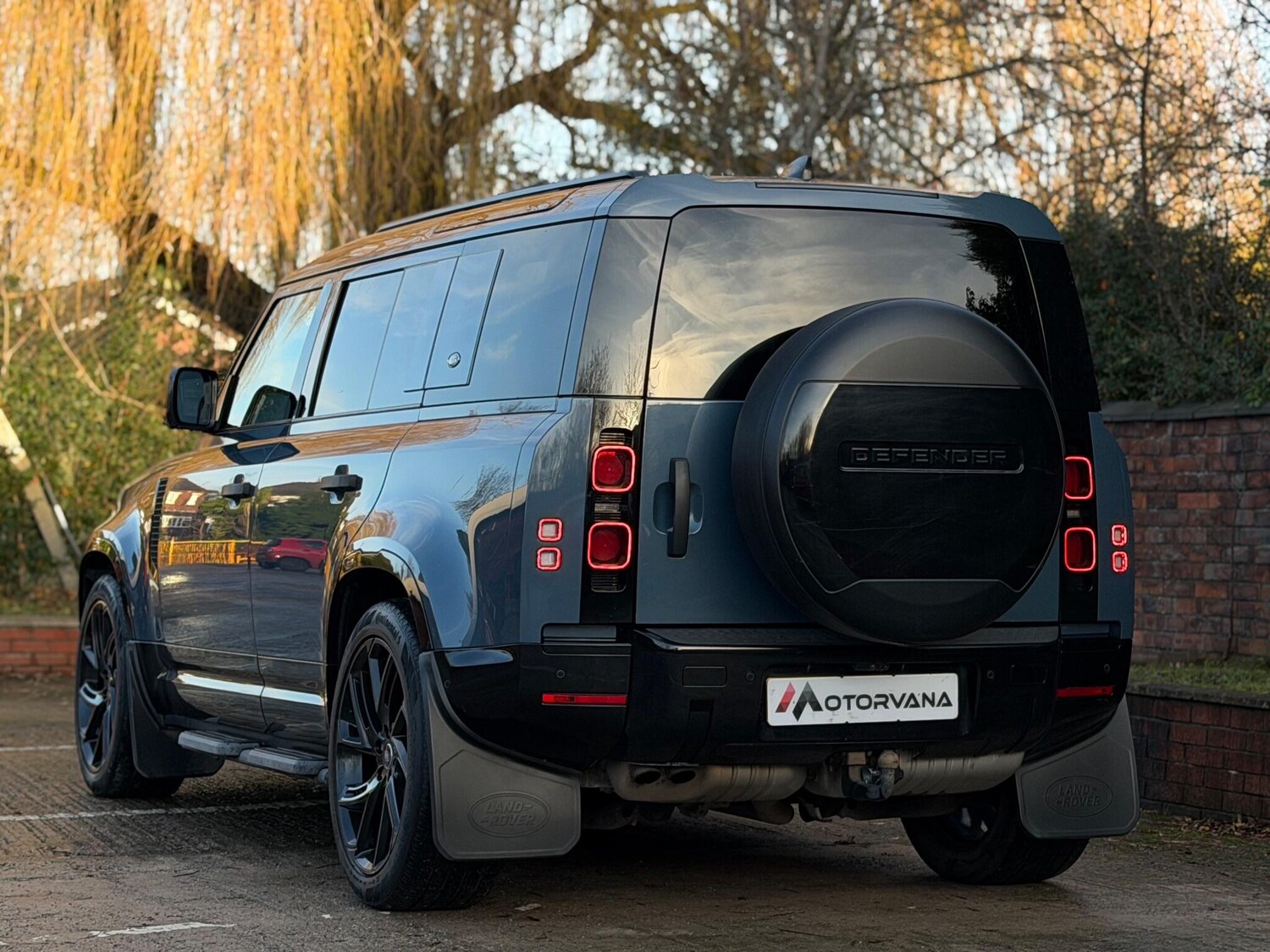 Used Land Rover Defender 110 for sale - 76964657: Photo 9