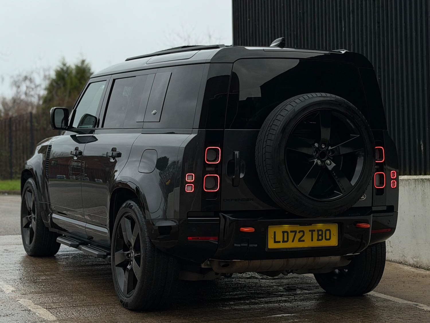 Used Land Rover Defender 2022 for sale - 76714246: Photo 12