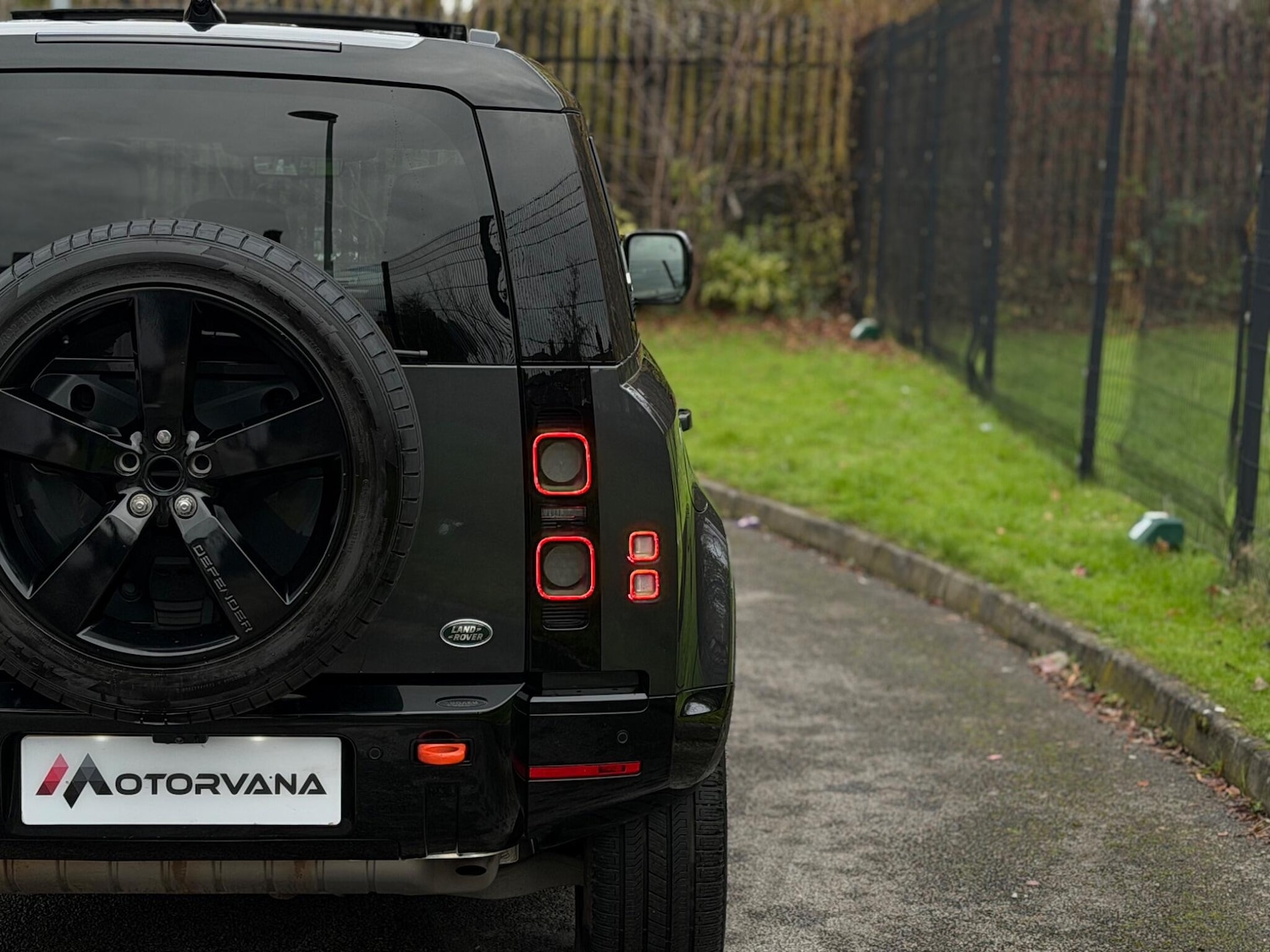 Used Land Rover Defender 2022 for sale - 76714246: Photo 14