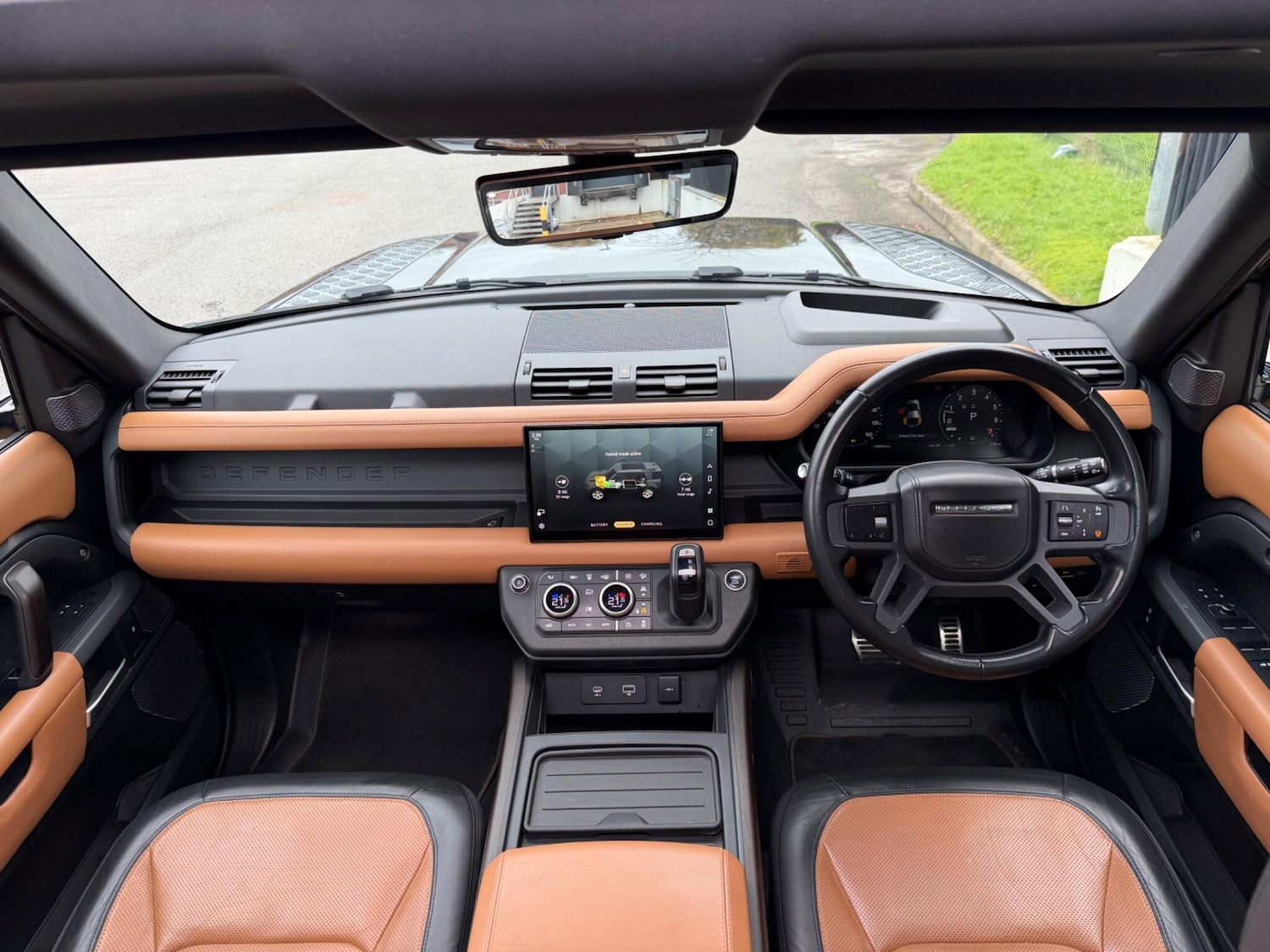 Used Land Rover Defender 2022 for sale - 76714246: Photo 17