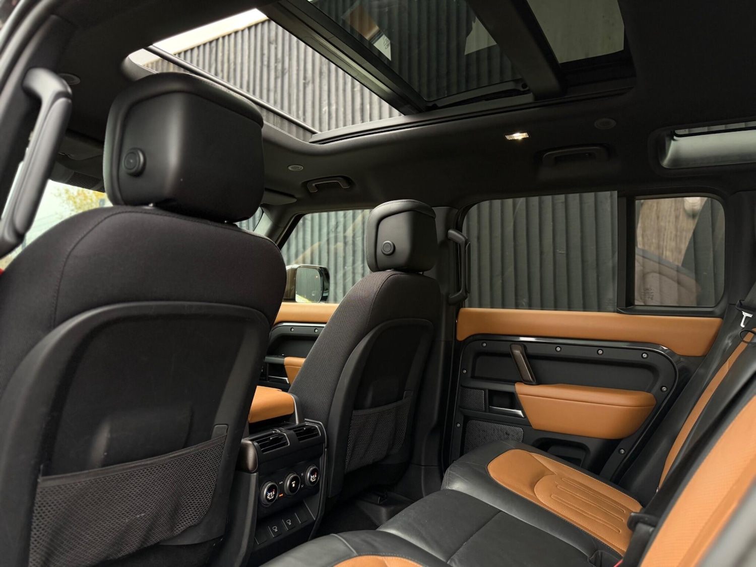 Used Land Rover Defender 2022 for sale - 76714246: Photo 20