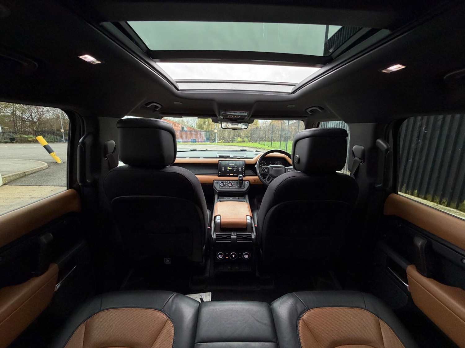 Used Land Rover Defender 2022 for sale - 76714246: Photo 22