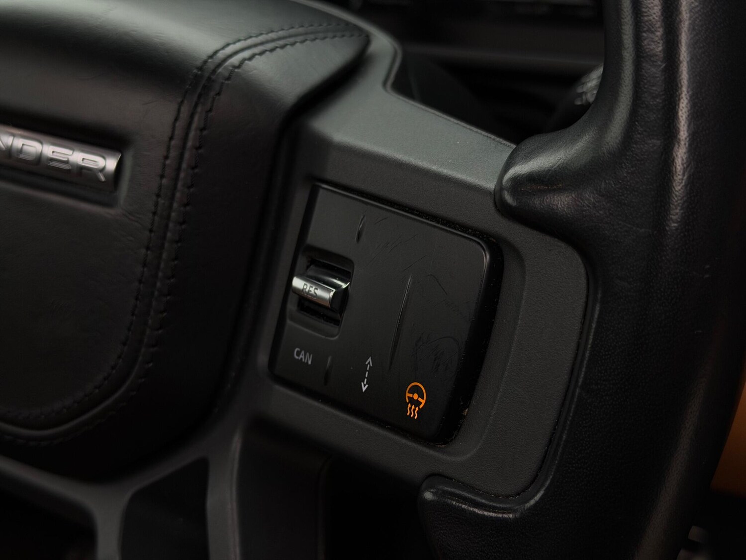 Used Land Rover Defender 2022 for sale - 76714246: Photo 25