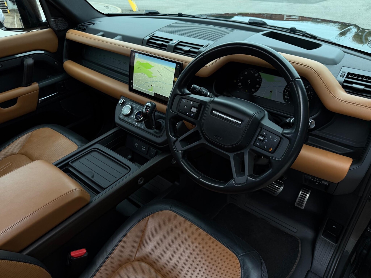 Used Land Rover Defender 2022 for sale - 76714246: Photo 5