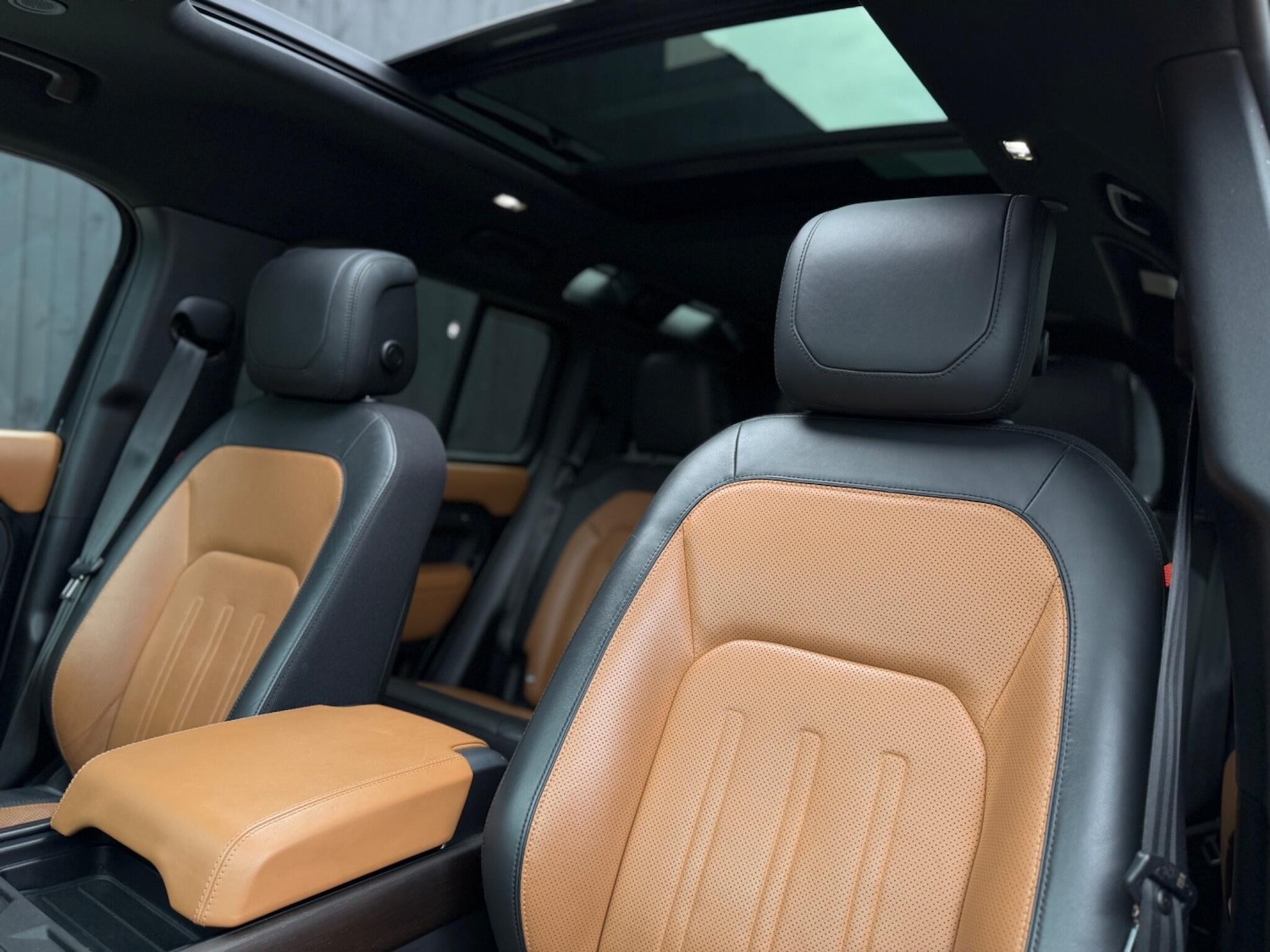 Used Land Rover Defender 2022 for sale - 76714246: Photo 52