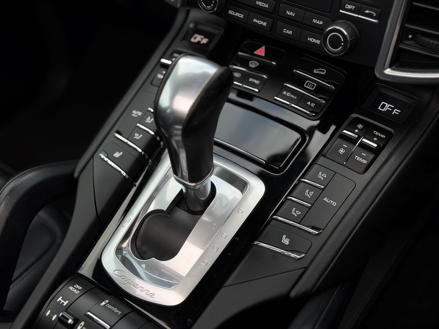 Used Porsche Cayenne 2017 for sale - 76561031: Photo 21