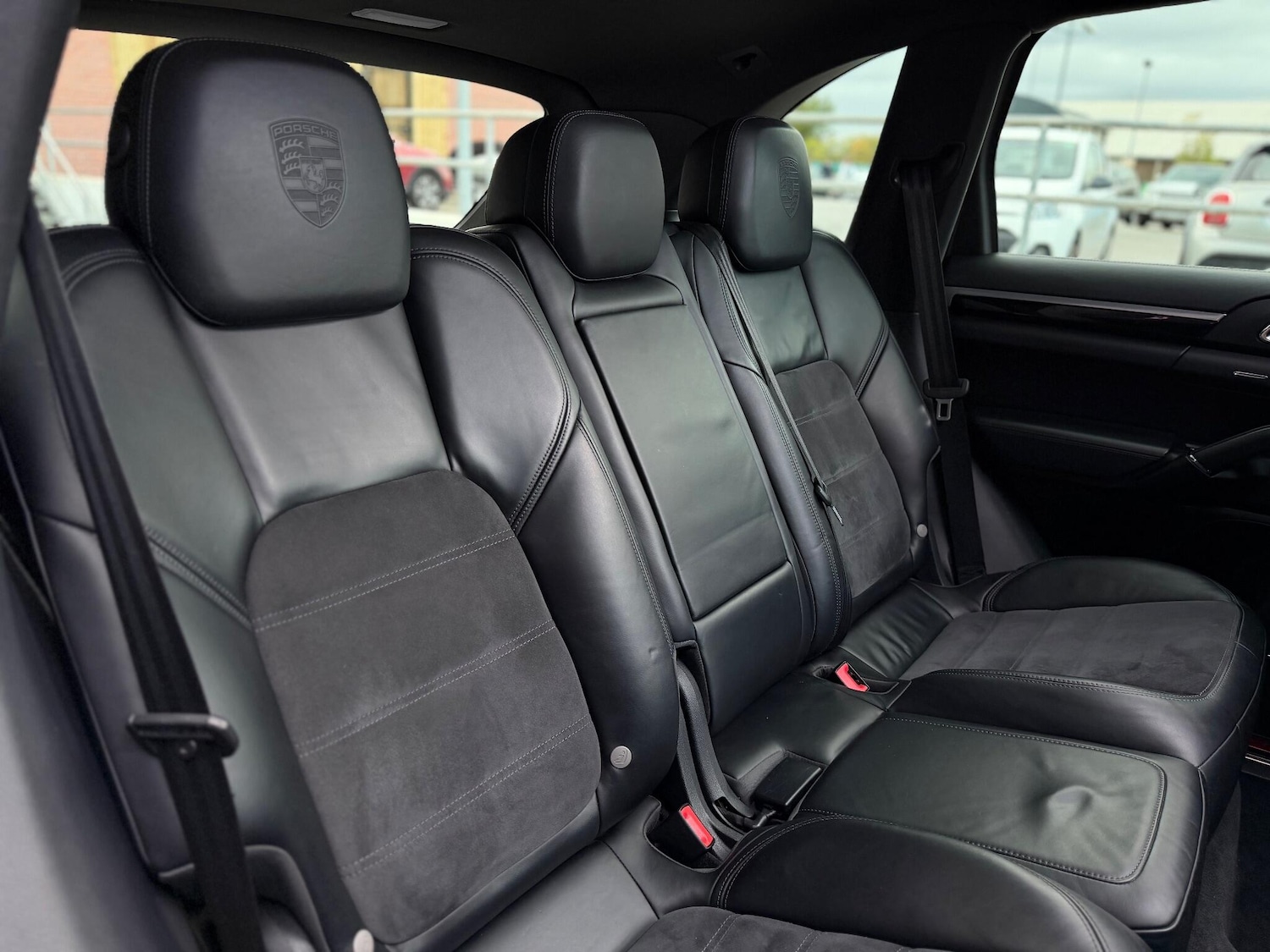 Used Porsche Cayenne 2017 for sale - 76561031: Photo 25