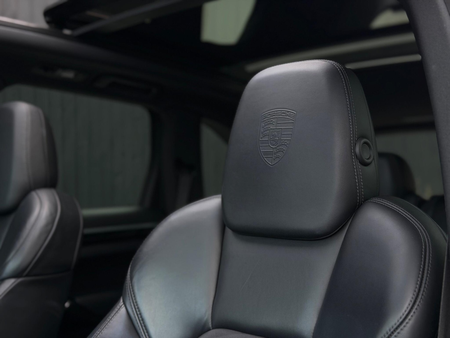 Used Porsche Cayenne 2017 for sale - 76561031: Photo 43