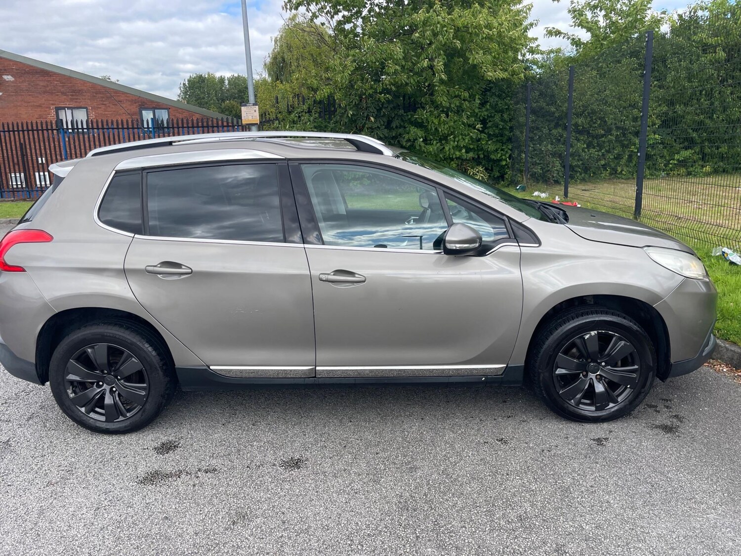 Used Peugeot 2008 2015 for sale - 76562006: Photo 10