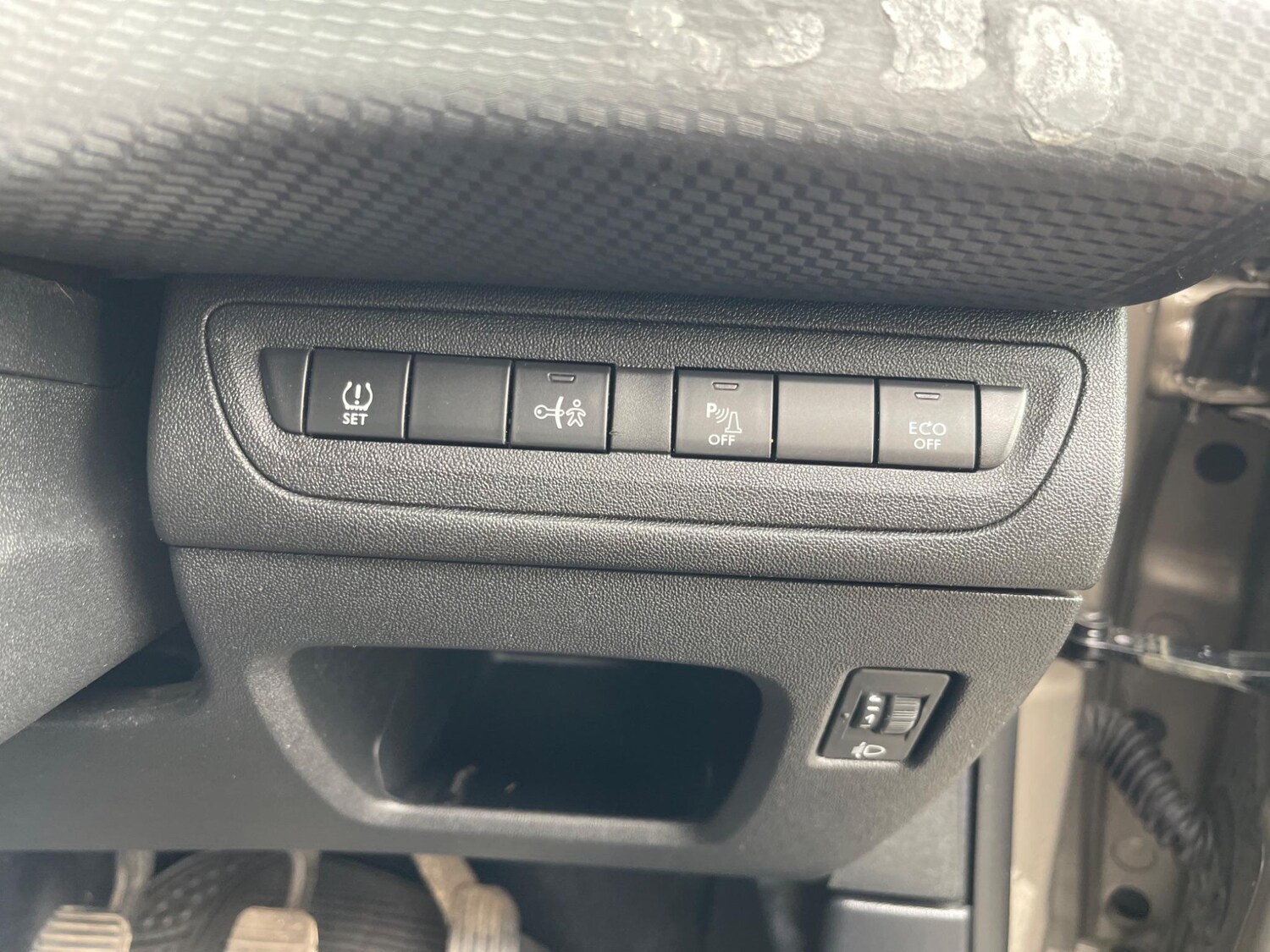 Used Peugeot 2008 2015 for sale - 76562006: Photo 19