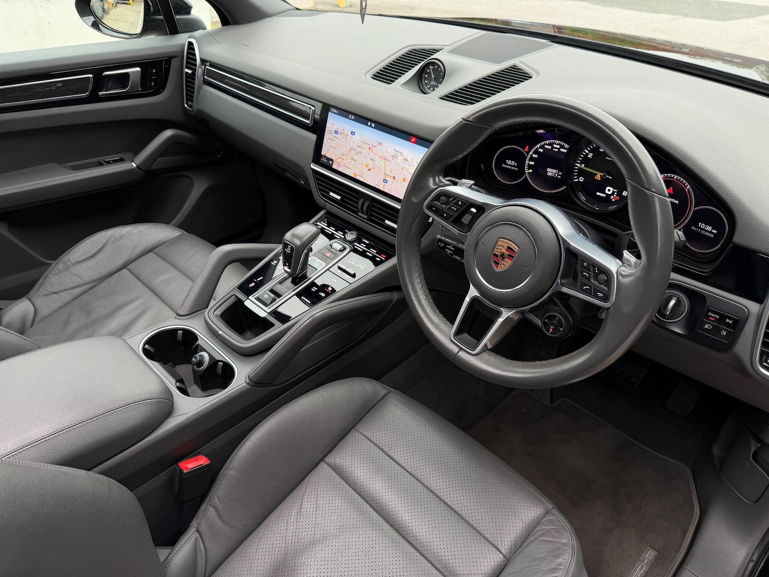 Used Porsche Cayenne 2018 for sale - 76561358: Photo 21