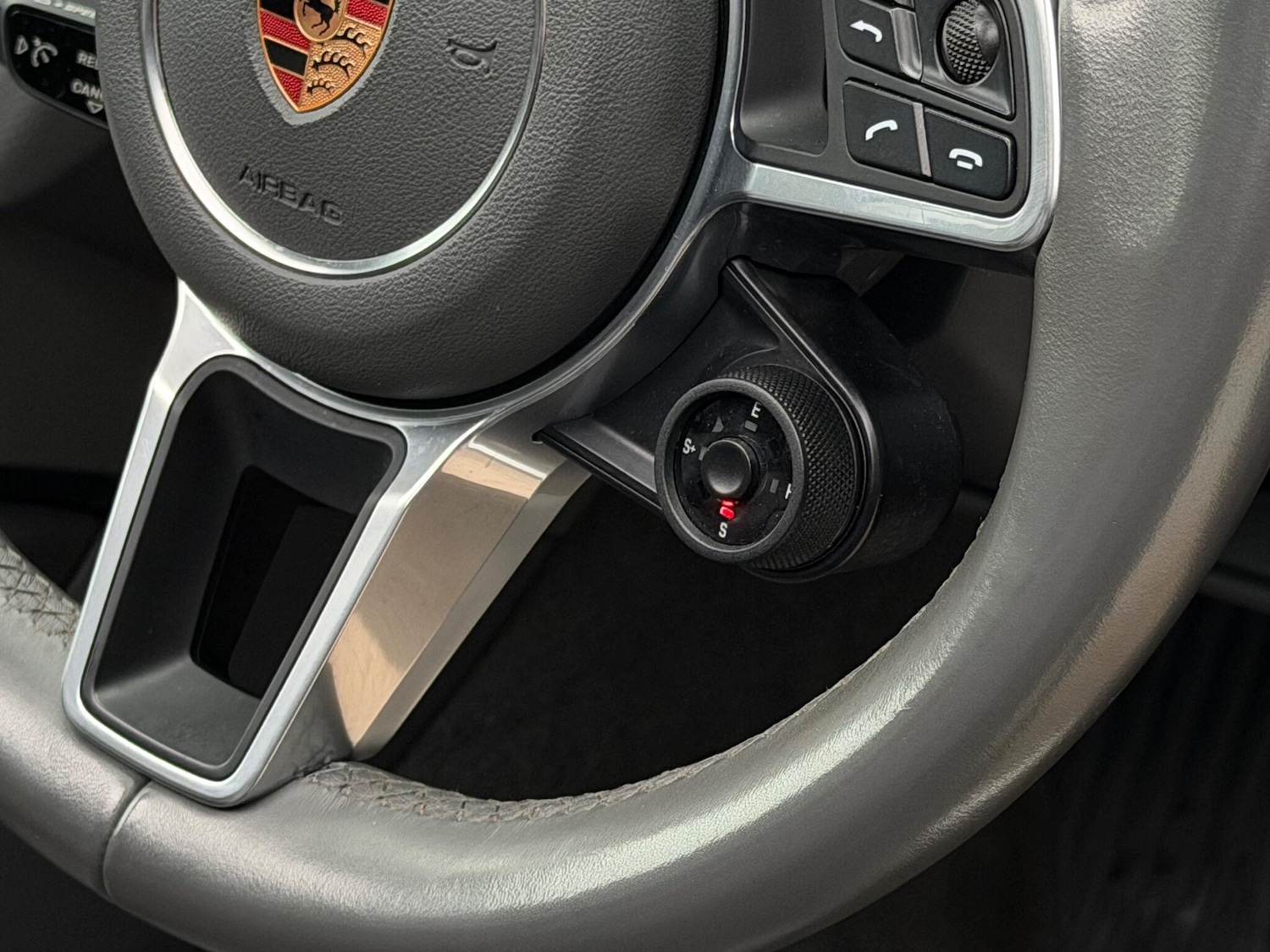 Used Porsche Cayenne 2018 for sale - 76561358: Photo 52