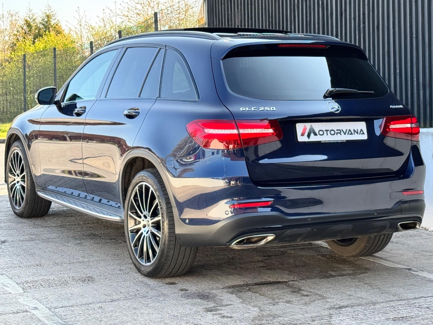 Used Mercedes-Benz GLC 2019 for sale - 76562315: Photo 11