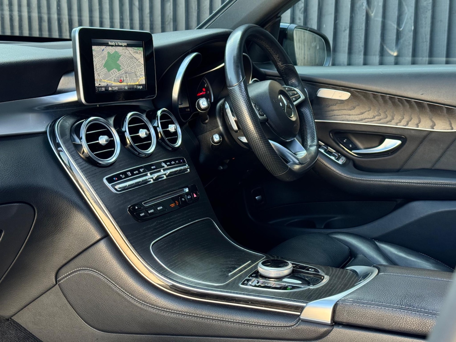 Used Mercedes-Benz GLC 2019 for sale - 76562315: Photo 18