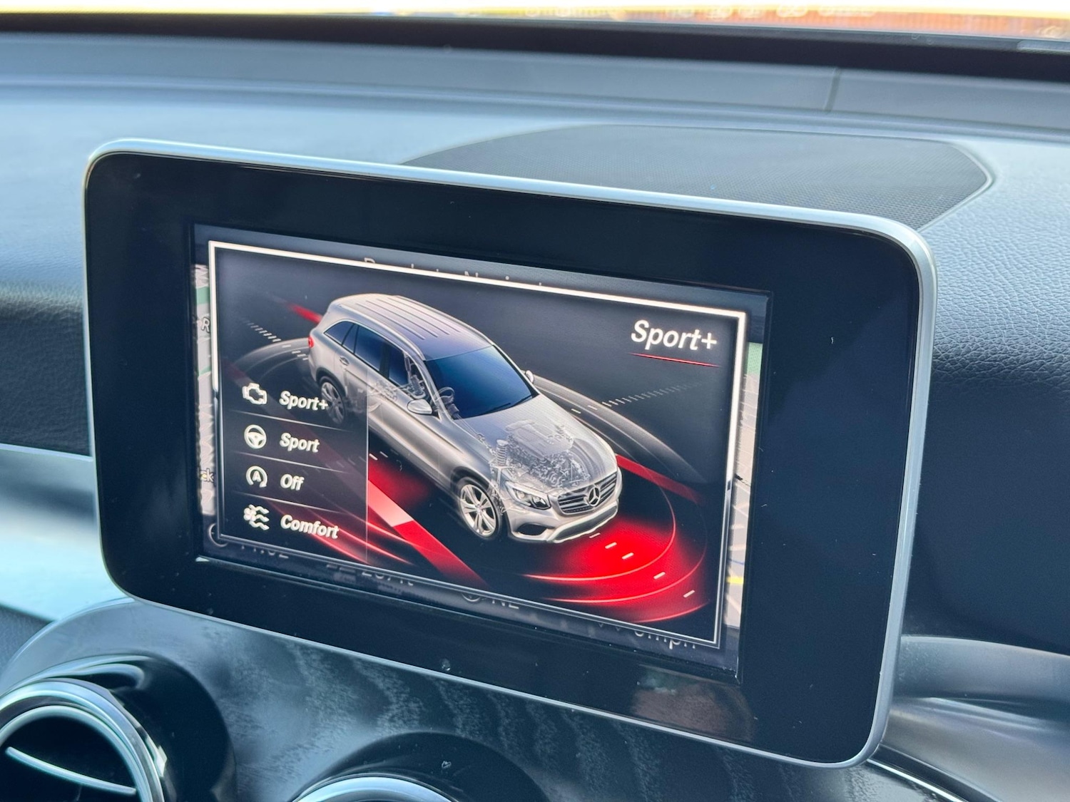 Used Mercedes-Benz GLC 2019 for sale - 76562315: Photo 36