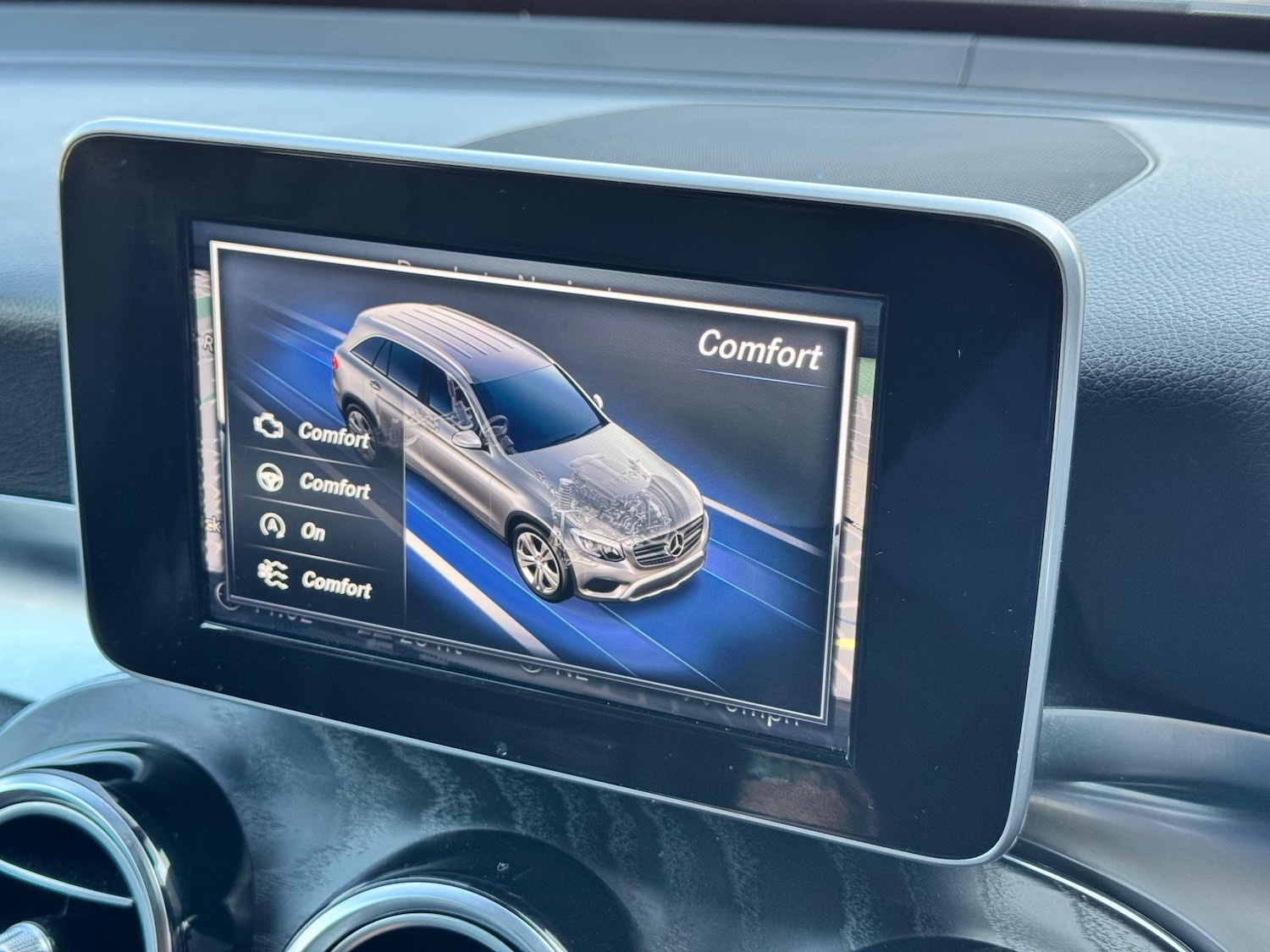 Used Mercedes-Benz GLC 2019 for sale - 76562315: Photo 38