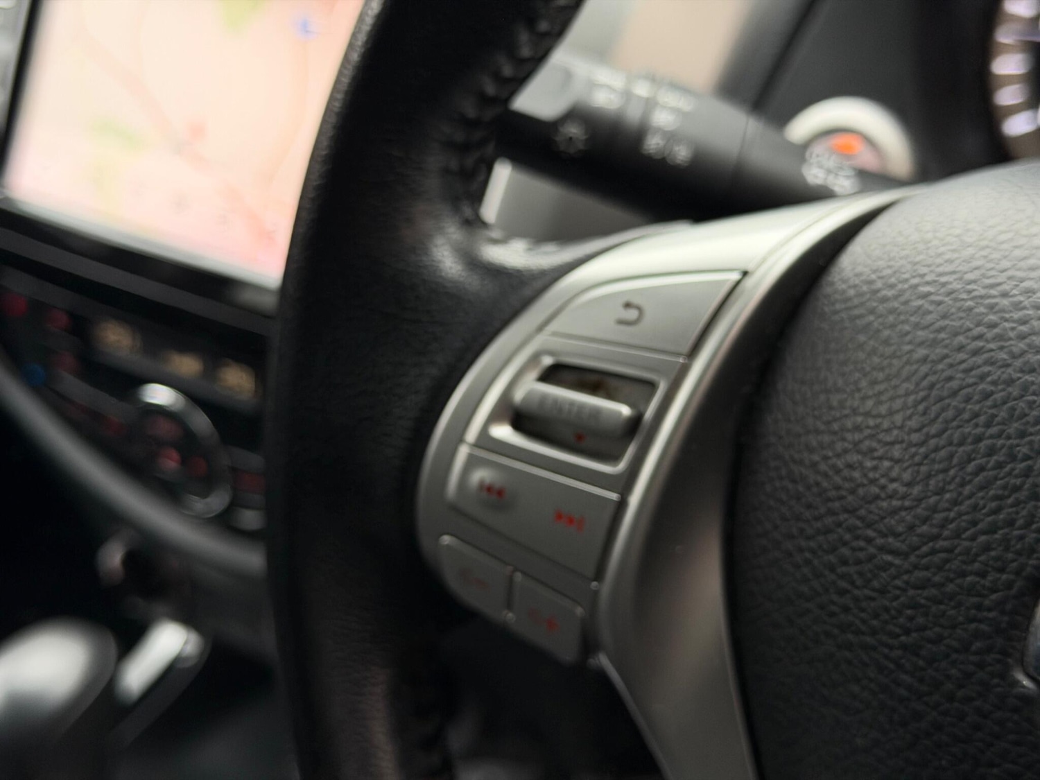 Used Nissan Navara 2021 for sale - 77387171: Photo 14