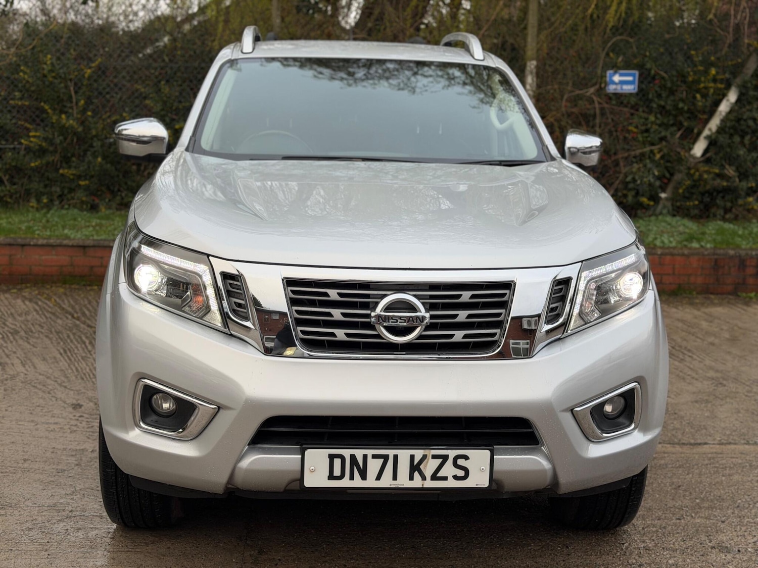 Used Nissan Navara 2021 for sale - 77387171: Photo 2