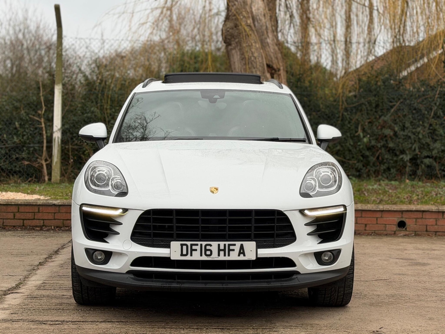 Used Porsche Macan 2016 for sale - 77305025: Photo 2