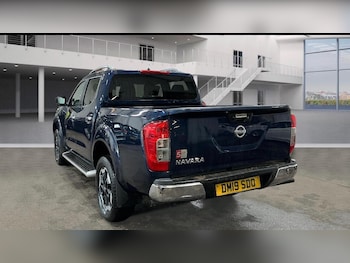 Used Nissan Navara 2019 for sale - 76752671: Photo