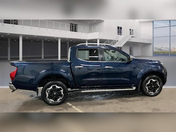 Used Nissan Navara 2019 for sale - 76752671: Photo
