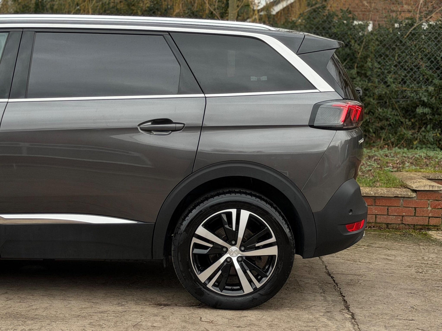 Used Peugeot 5008 2023 for sale - 77331292: Photo 31