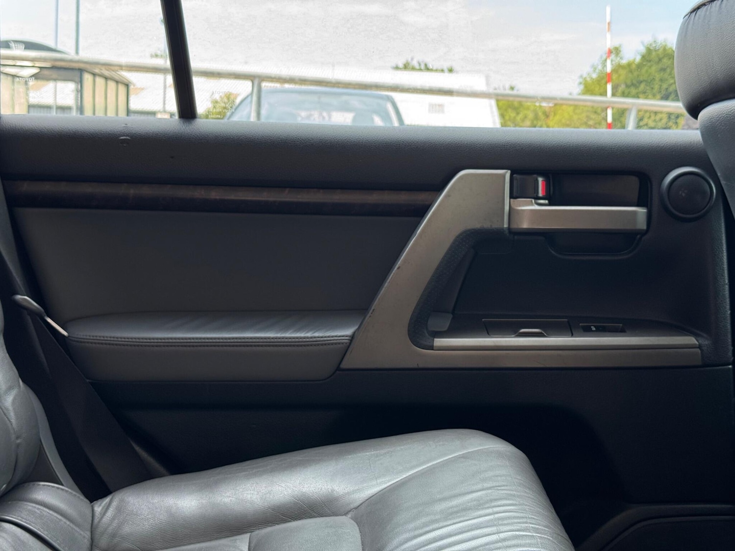 Used Toyota Land Cruiser 2010 for sale - 76561758: Photo 22