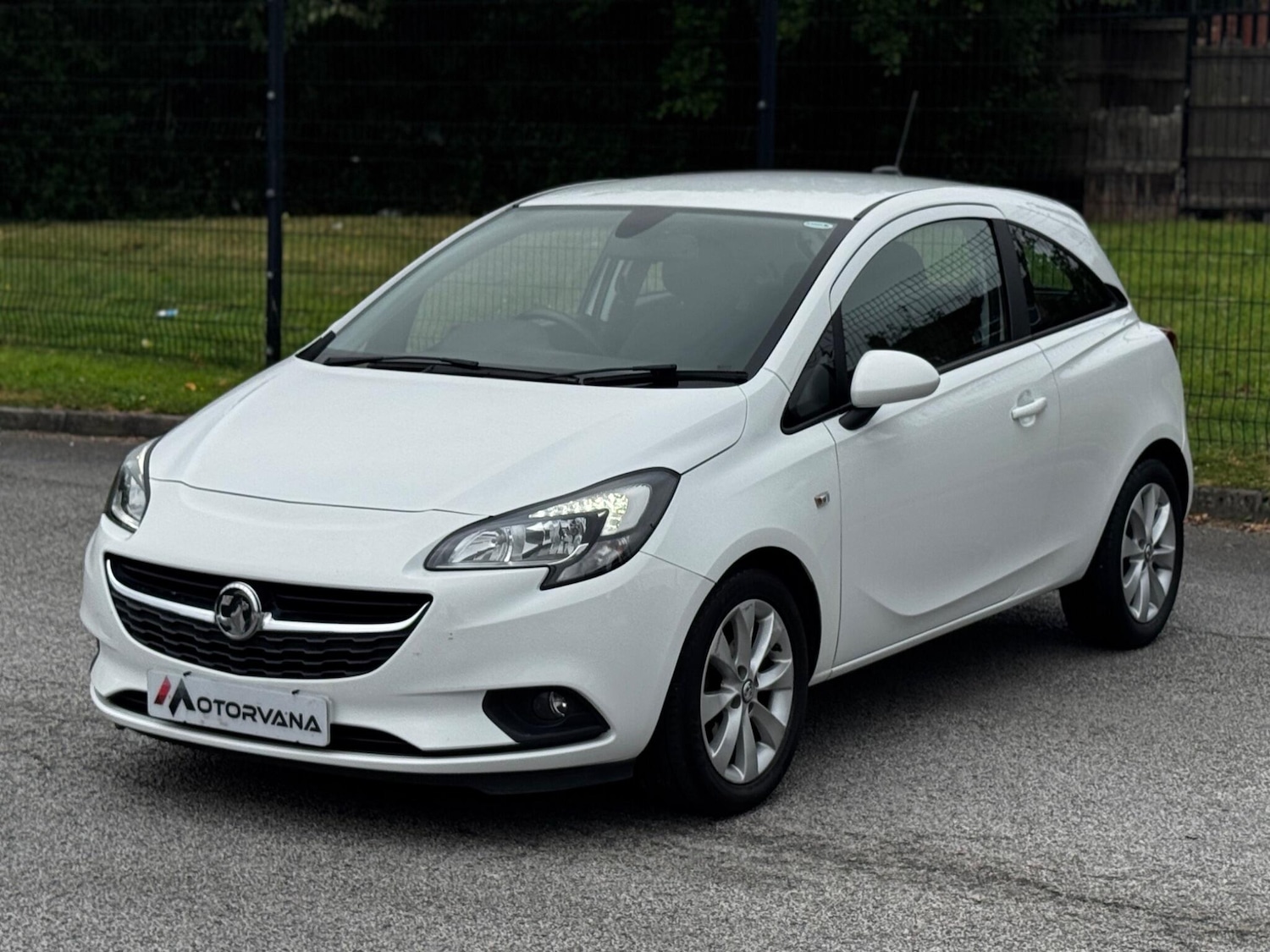 Used Vauxhall Corsa 2017 for sale - 76560870: Photo 3
