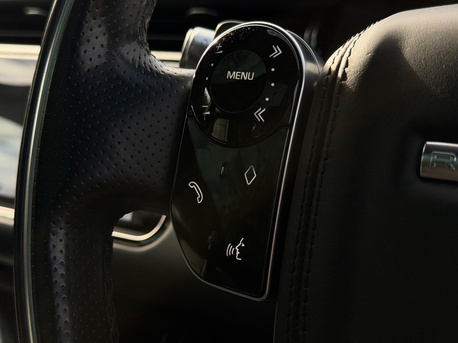 Used Land Rover Range Rover Evoque 2019 for sale - 76562328: Photo 28