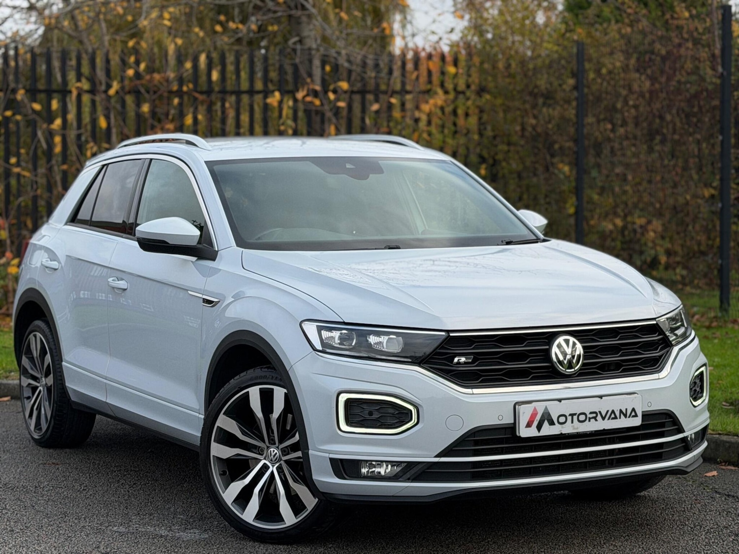 Used Volkswagen T-Roc 2020 for sale - 76991650: Photo 1