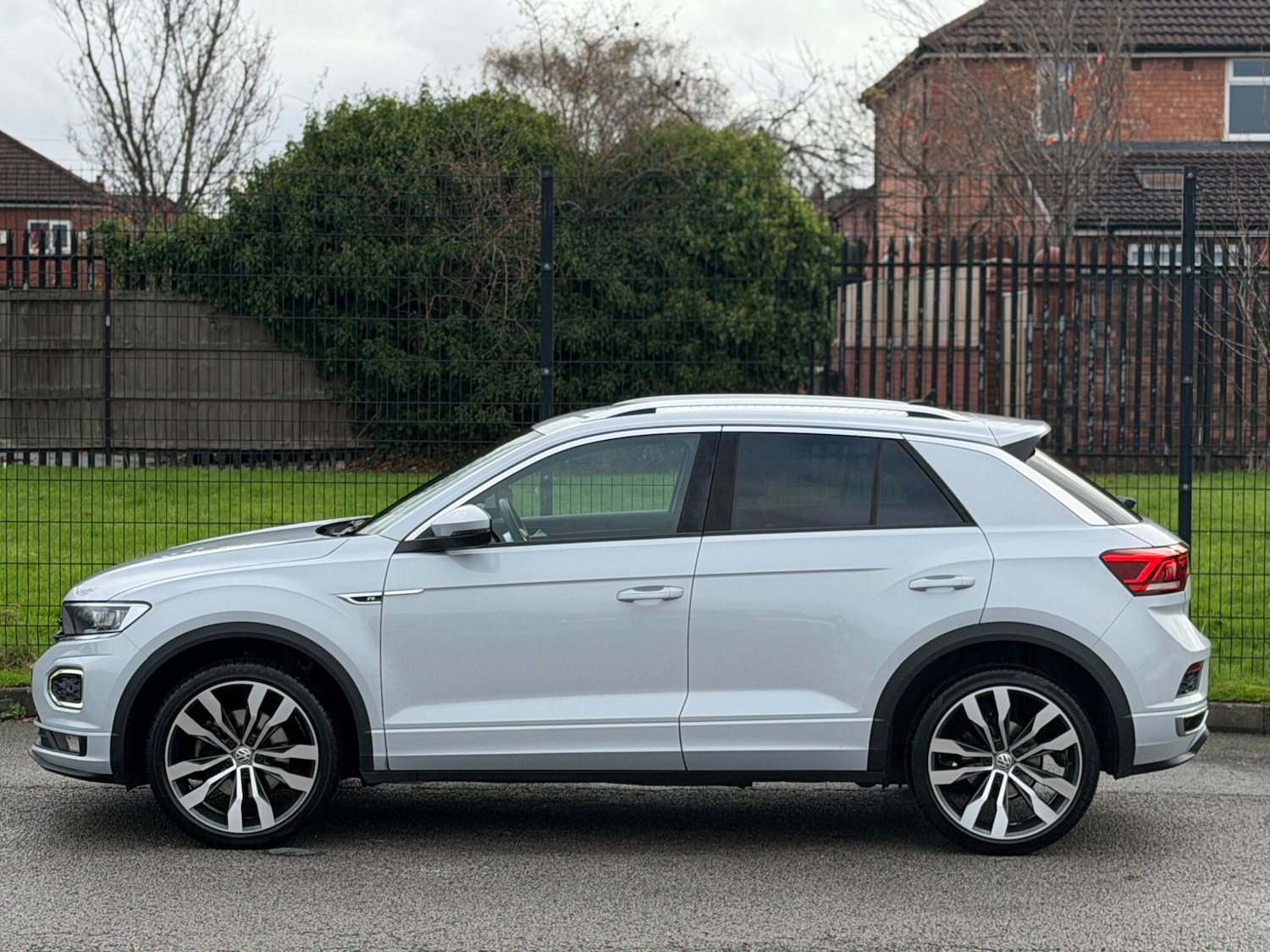 Used Volkswagen T-Roc 2020 for sale - 76991650: Photo 13