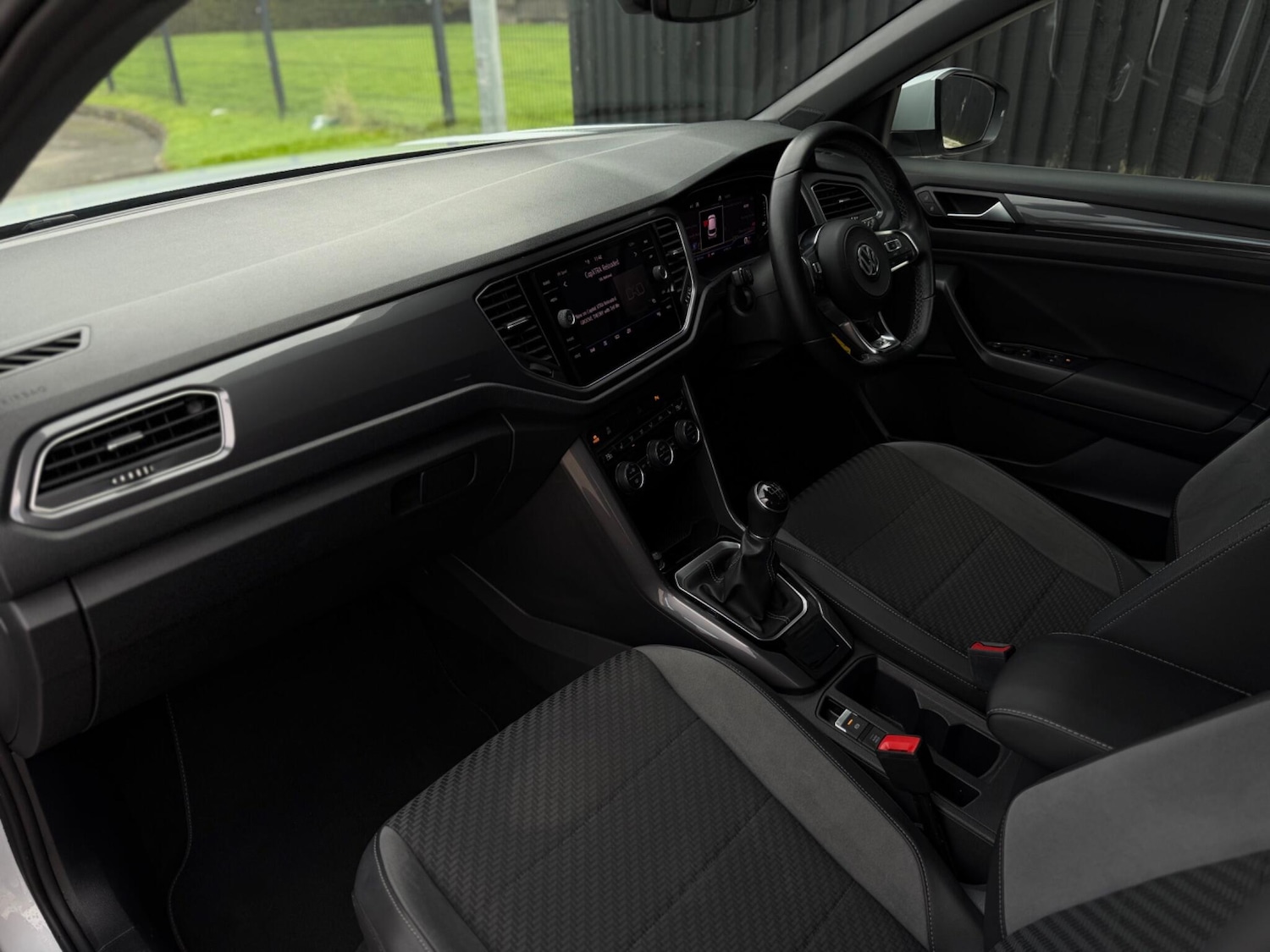 Used Volkswagen T-Roc 2020 for sale - 76991650: Photo 20