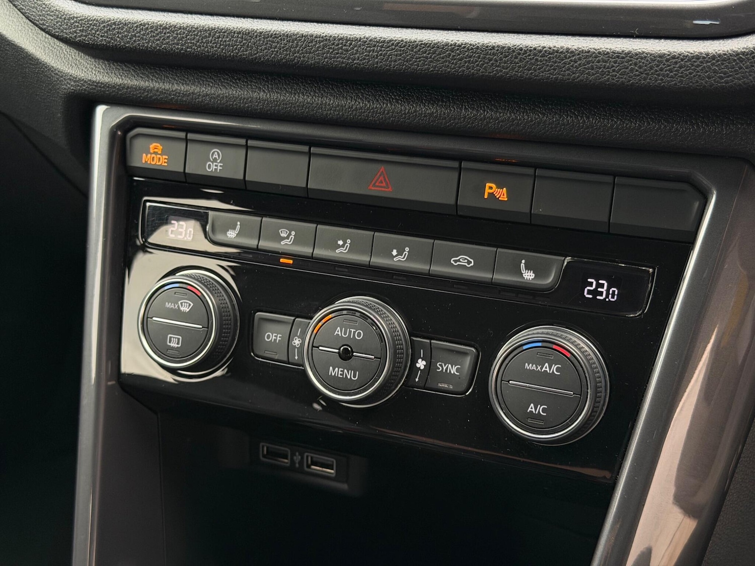 Used Volkswagen T-Roc 2020 for sale - 76991650: Photo 25