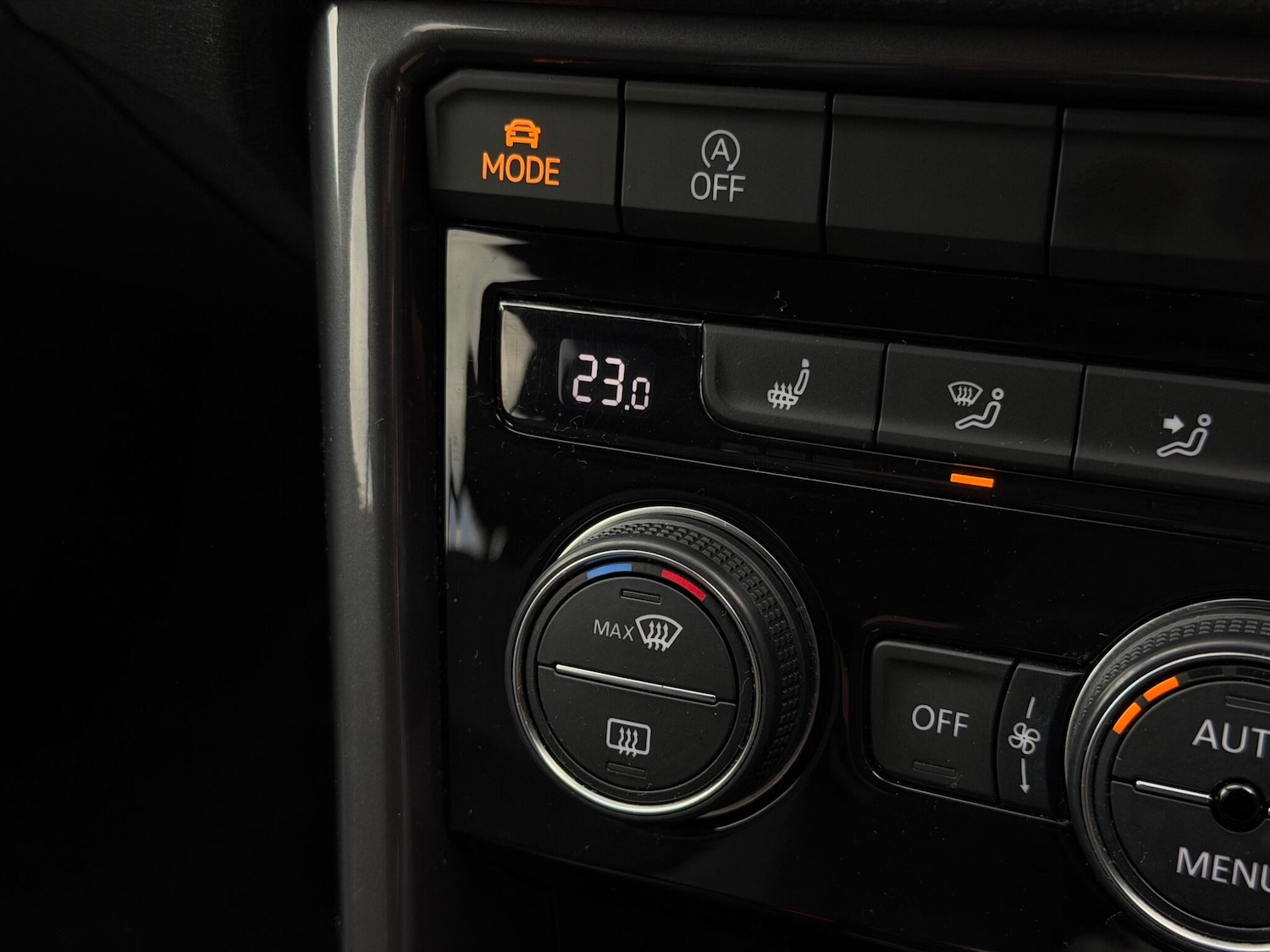 Used Volkswagen T-Roc 2020 for sale - 76991650: Photo 29