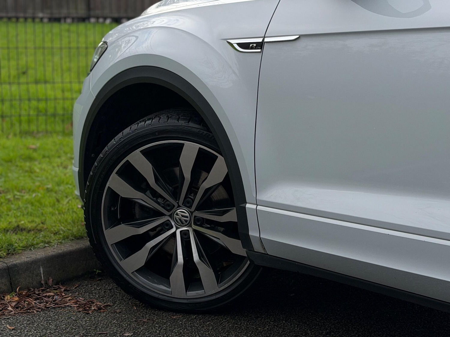 Used Volkswagen T-Roc 2020 for sale - 76991650: Photo 32