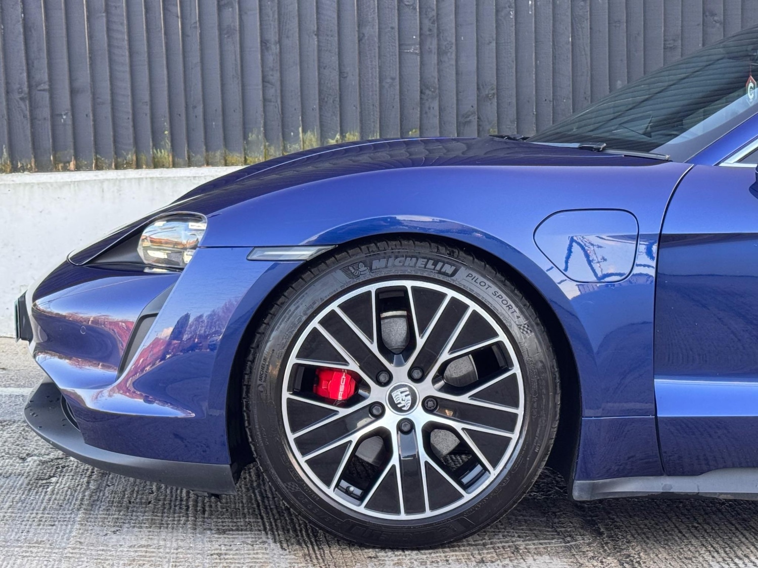 Used Porsche Taycan 2020 for sale - 76561255: Photo 21