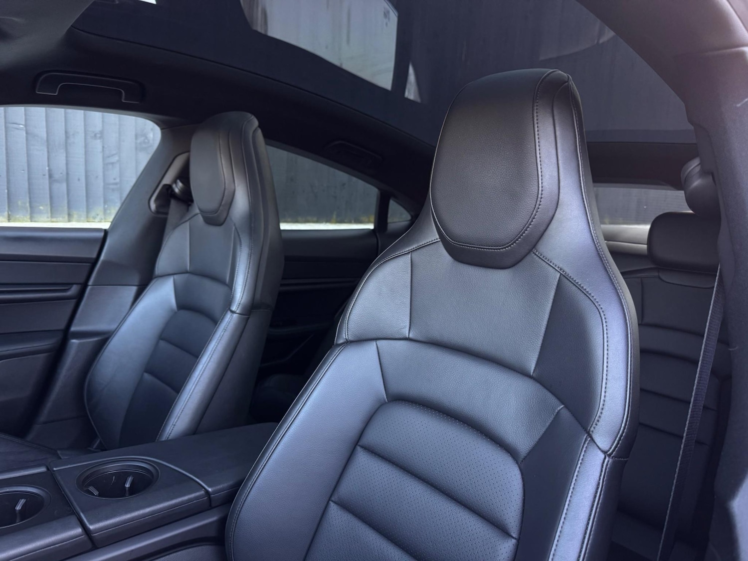 Used Porsche Taycan 2020 for sale - 76561255: Photo 38