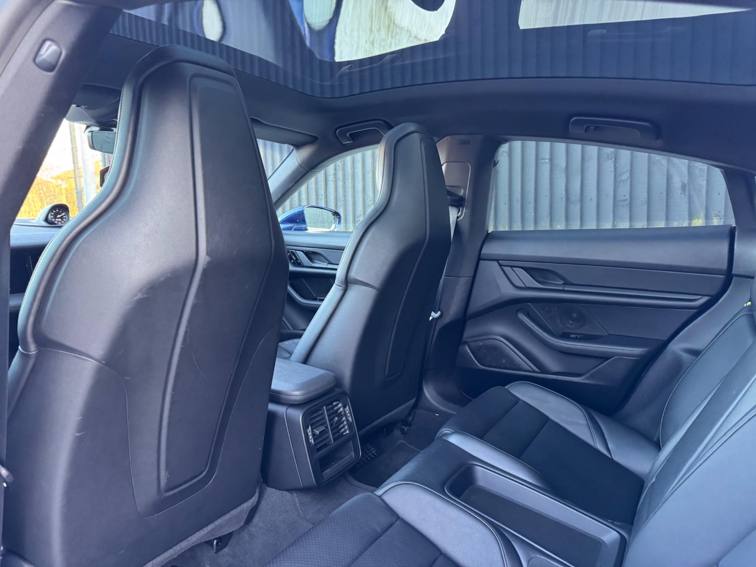 Used Porsche Taycan 2020 for sale - 76561255: Photo 39