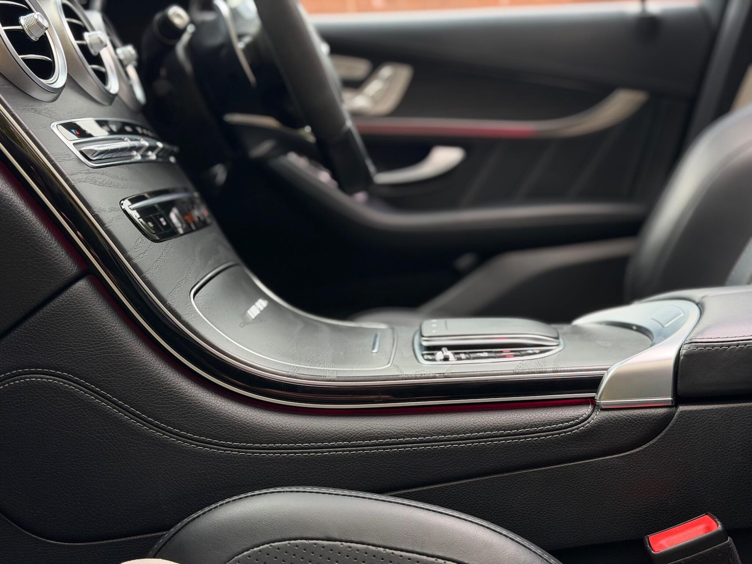 Used Mercedes-Benz GLC 2019 for sale - 76562534: Photo 51