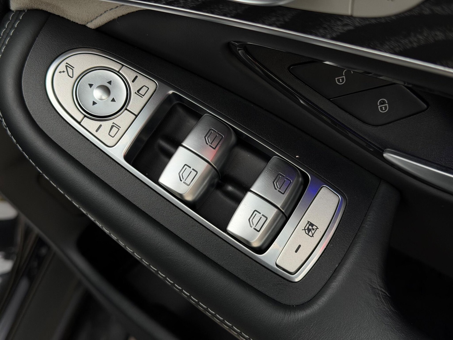 Used Mercedes-Benz GLC 2019 for sale - 76562534: Photo 62