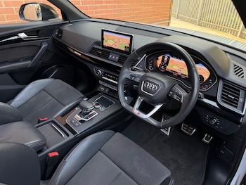 Used Audi Q5 2020 for sale - 78231600: Photo