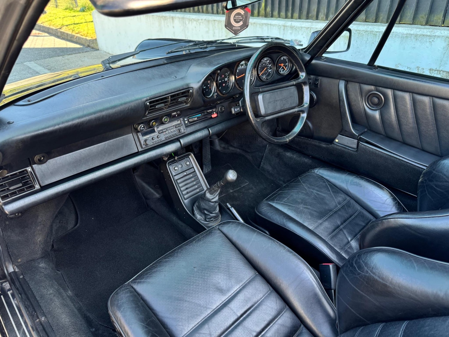 Used Porsche 911 for sale - 76561065: Photo 22