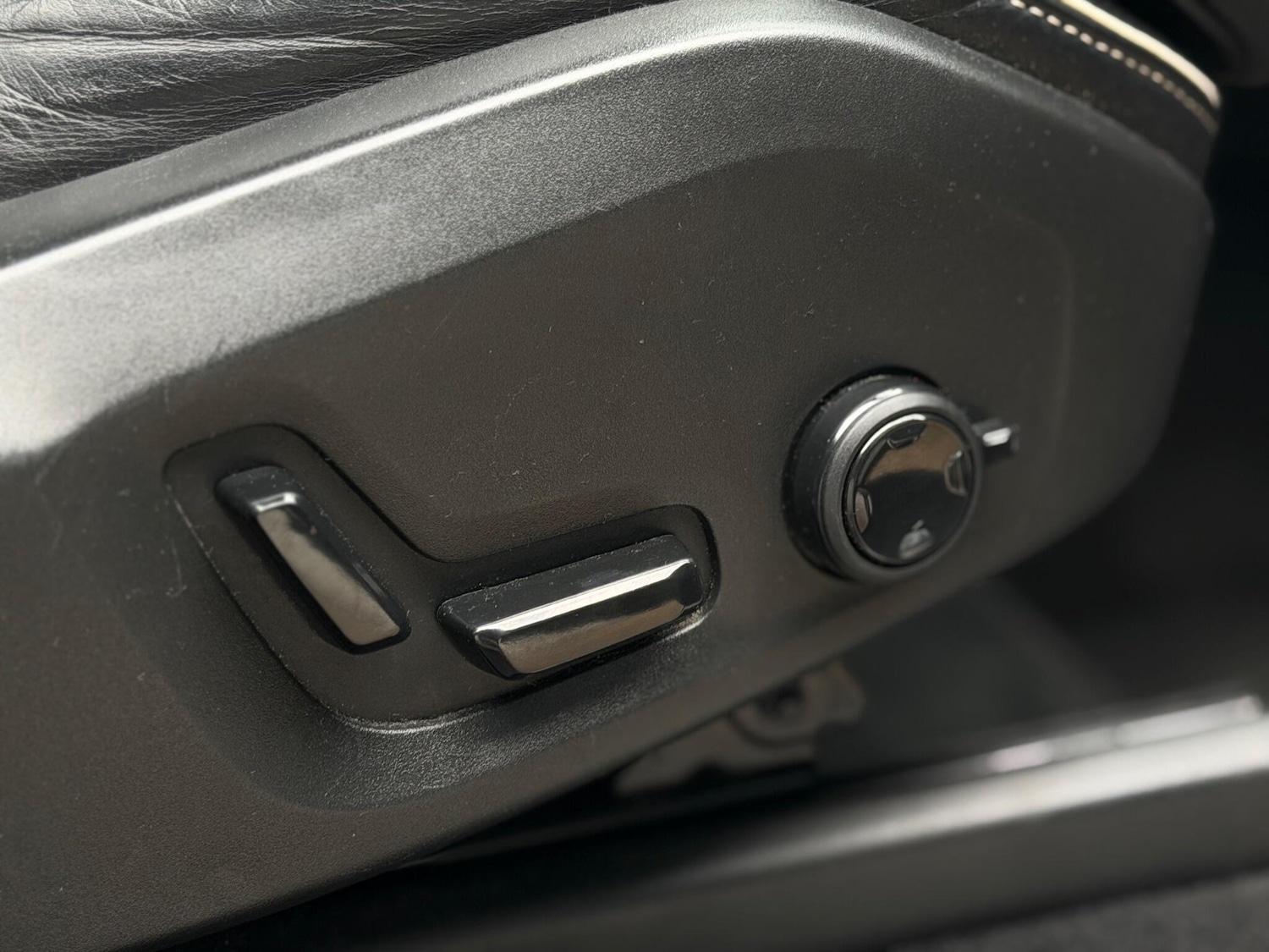 Used Volvo XC90 2017 for sale - 76562326: Photo 32