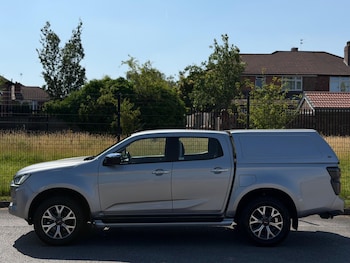Used Isuzu D-Max 2024 for sale - 79553067: Photo