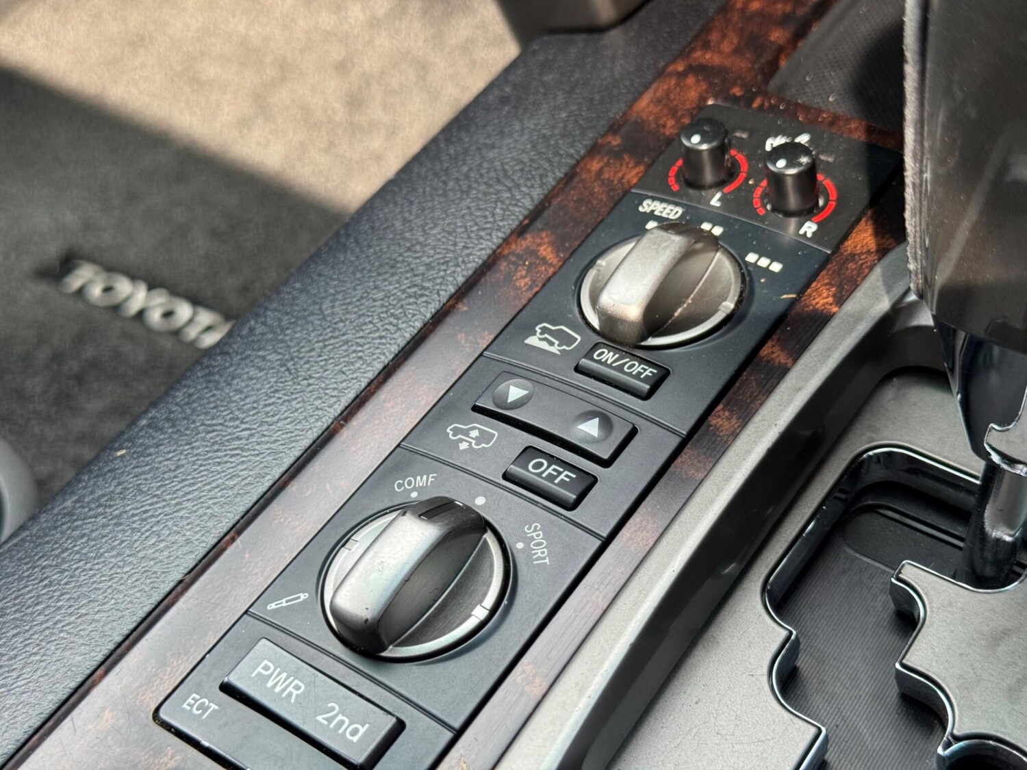 Used Toyota Land Cruiser 2010 for sale - 77574556: Photo 25