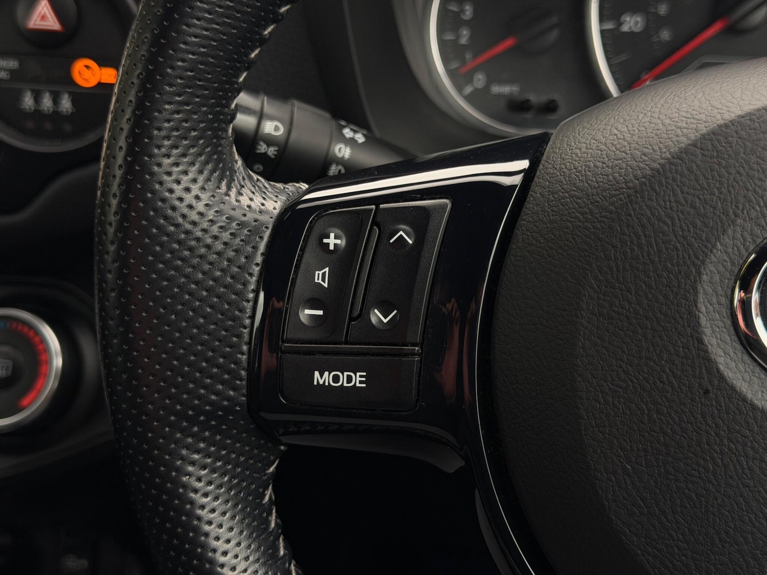 Used Toyota Yaris 2016 for sale - 78100478: Photo 21