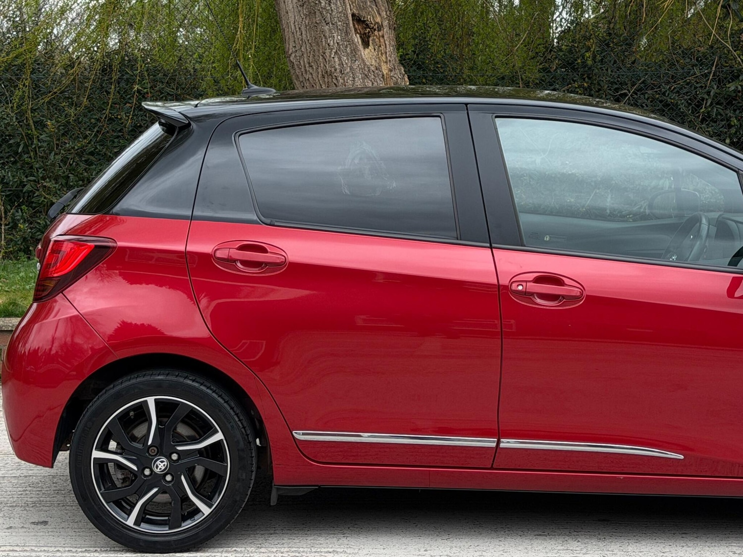 Used Toyota Yaris 2016 for sale - 78100478: Photo 9