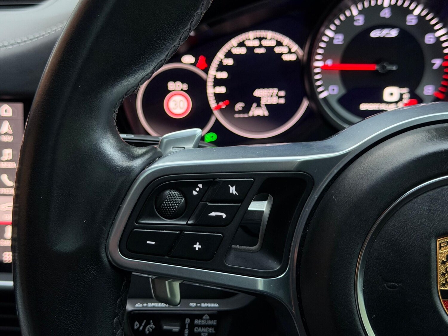 Used Porsche Cayenne 2020 for sale - 77892165: Photo 33