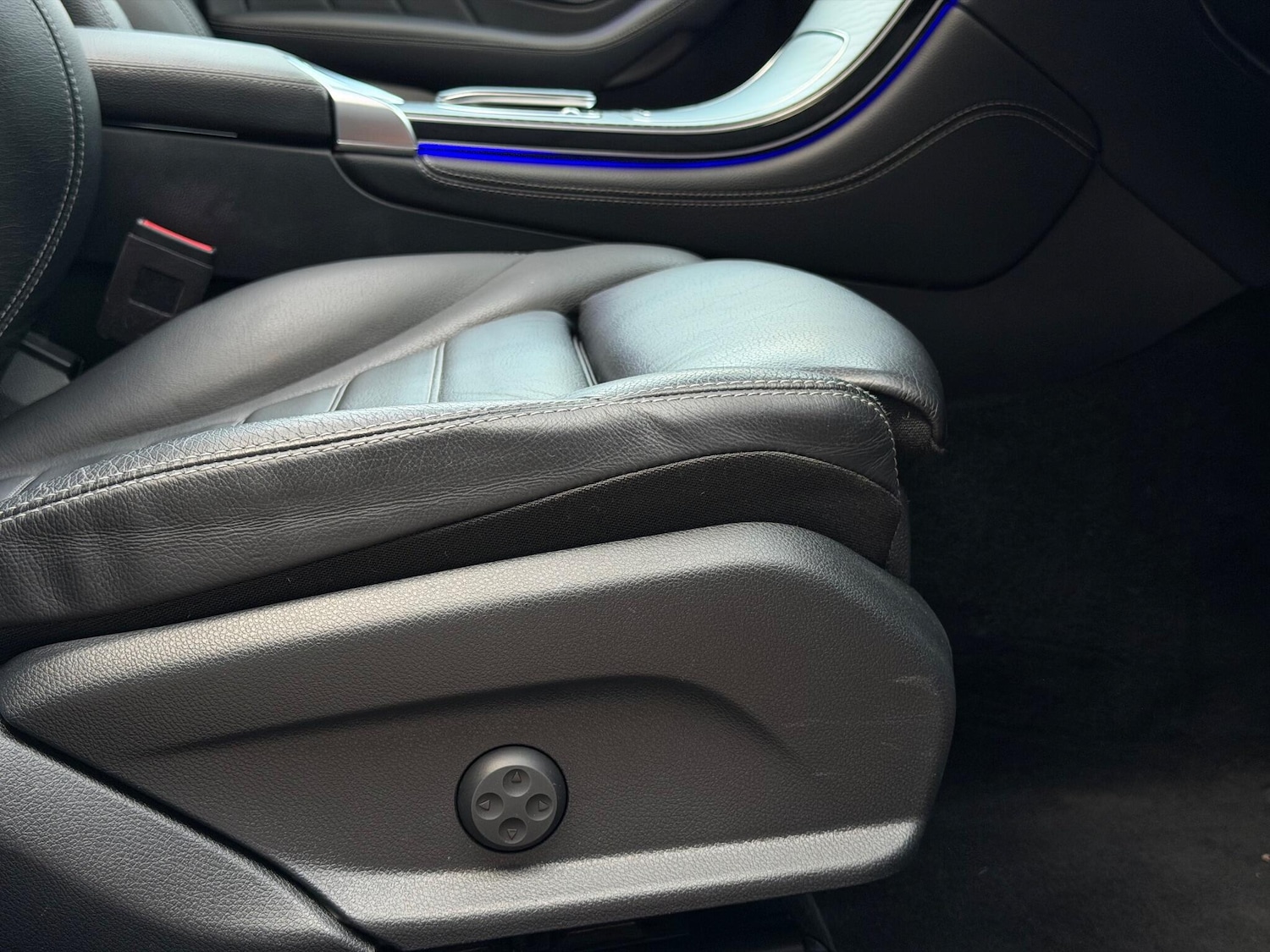 Used Mercedes-Benz GLC 2020 for sale - 77091126: Photo 24